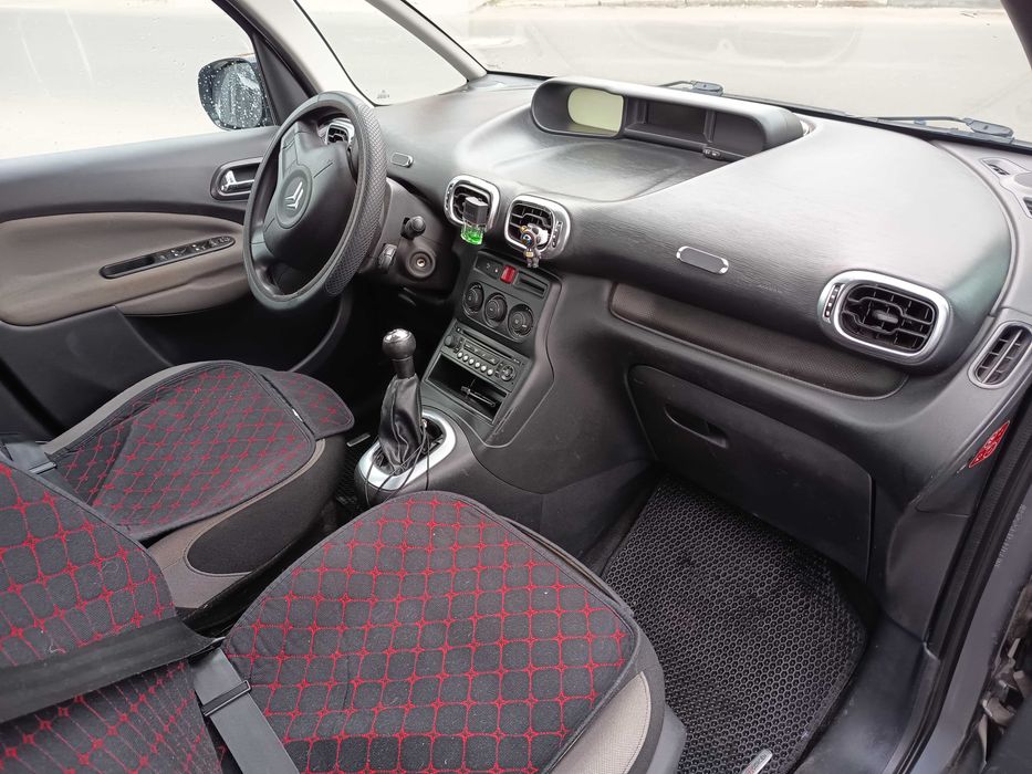 Продам Citroen Picasso 2011, 1.6