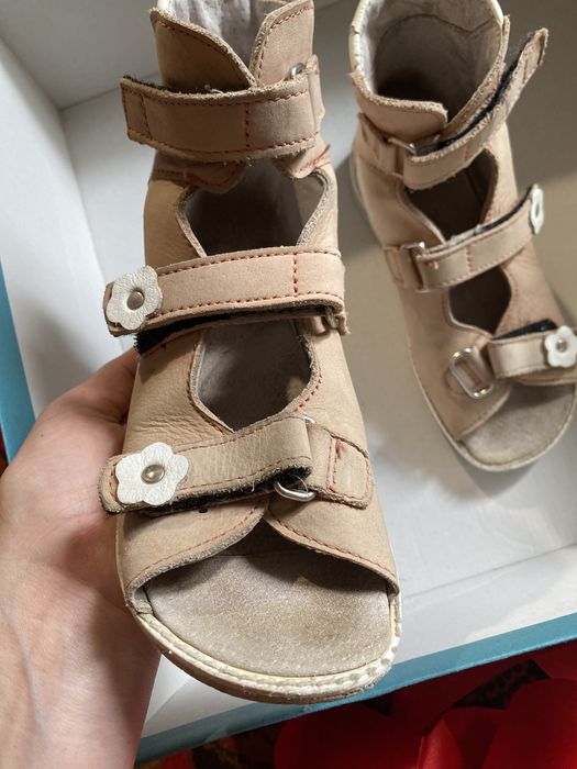 Ортопедичні босоніжки