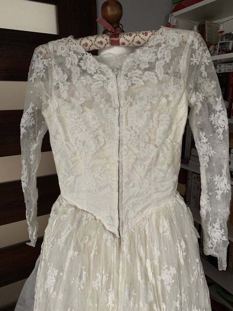 Suknia ślubna z lat 50 koronkowa tiul tren długa balowa real vintage