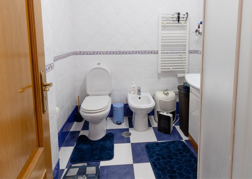Apartamento T3 usado c/parqueamento e arrecadação