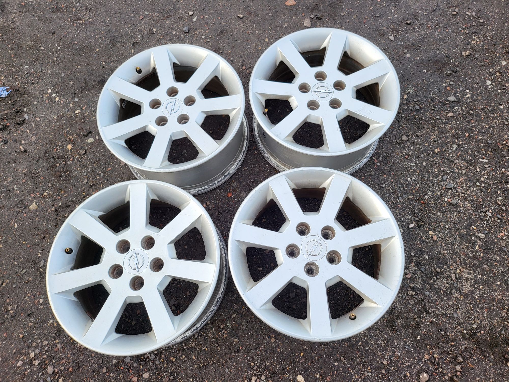 Alufelgi 16 Opel Astra Vectra Combo Corsa Signum Meriva B Zafira 5x110