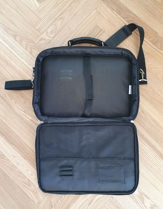 Нова сумка для ноутбука Bass XX, чорного кольору