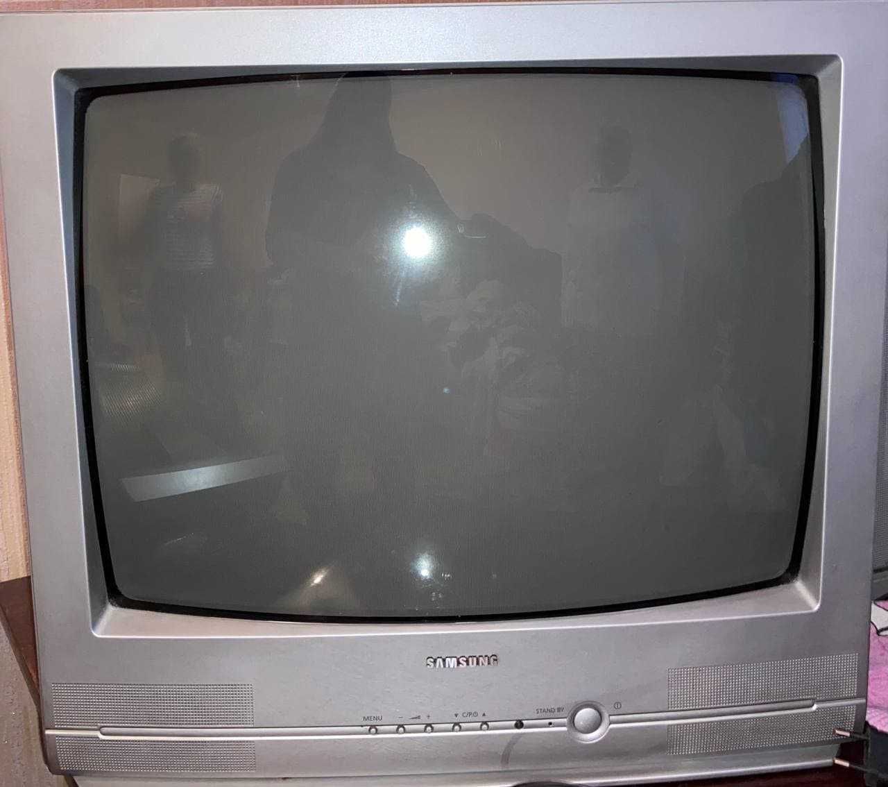 Телевизор Samsung CZ-20F32Z