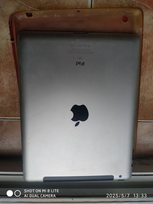 Айпад Apple  16GB