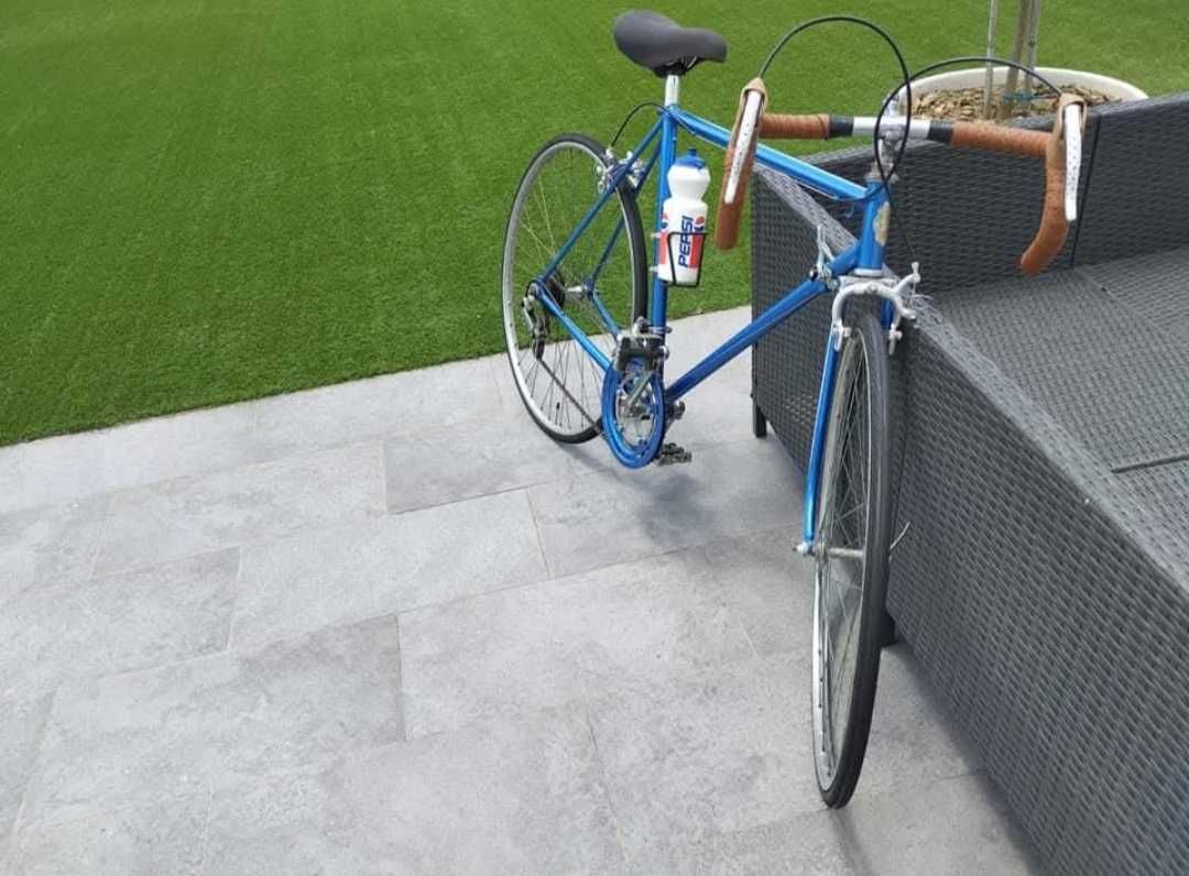 Bicicleta antiga, restaurada