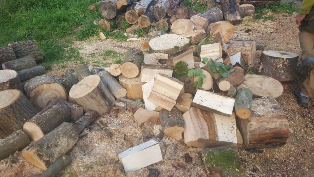 Drewno  kominkowe twarde 400zl. Buk  dąb jesion jawor