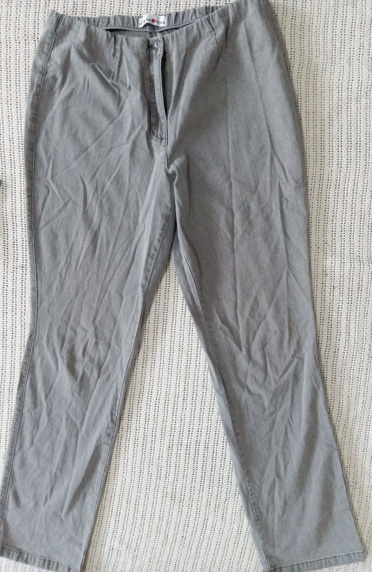 Женские джинсы на резинке -50-52 размер