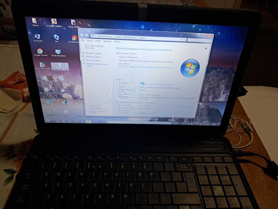 3x laptop jak ns zdjęciu