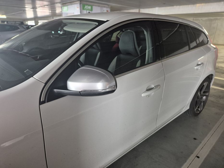 Carrinha volvo v60 r design