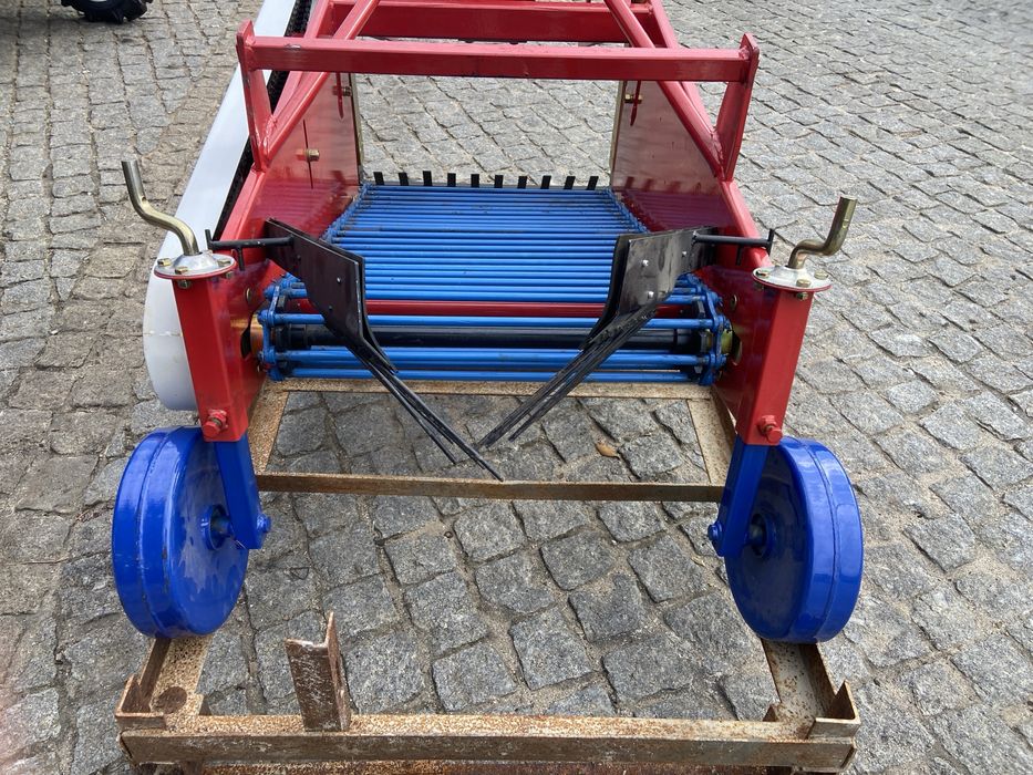 Arrancador de batatas de tapete