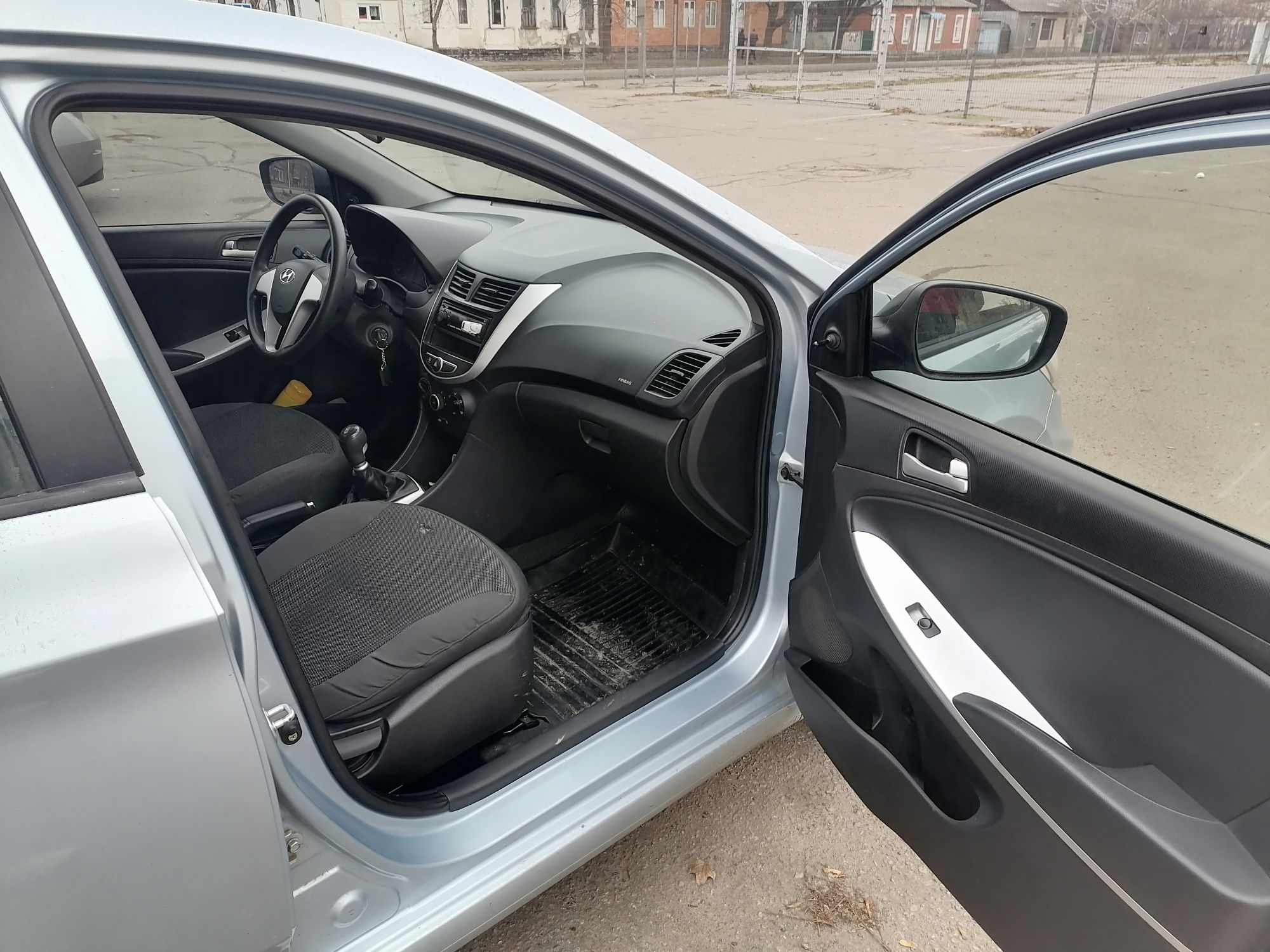 Hyundai accent 2011 р.