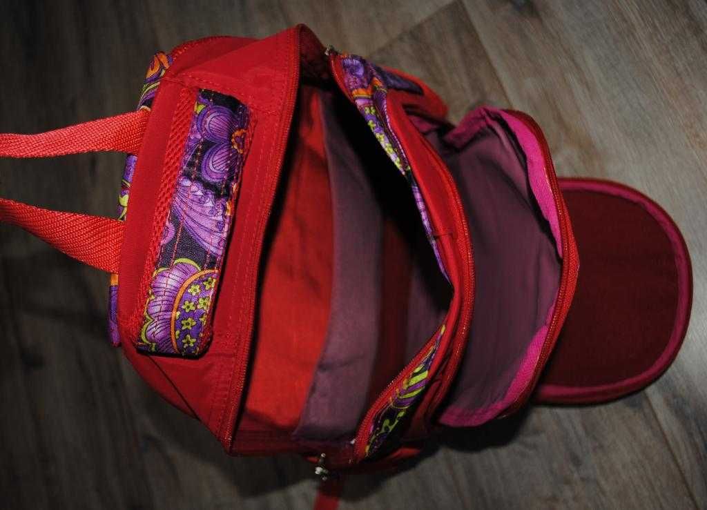 Рюкзак шкільний з квітами KWC BAG для дівчинки 39х29х14 см ортопедичн.