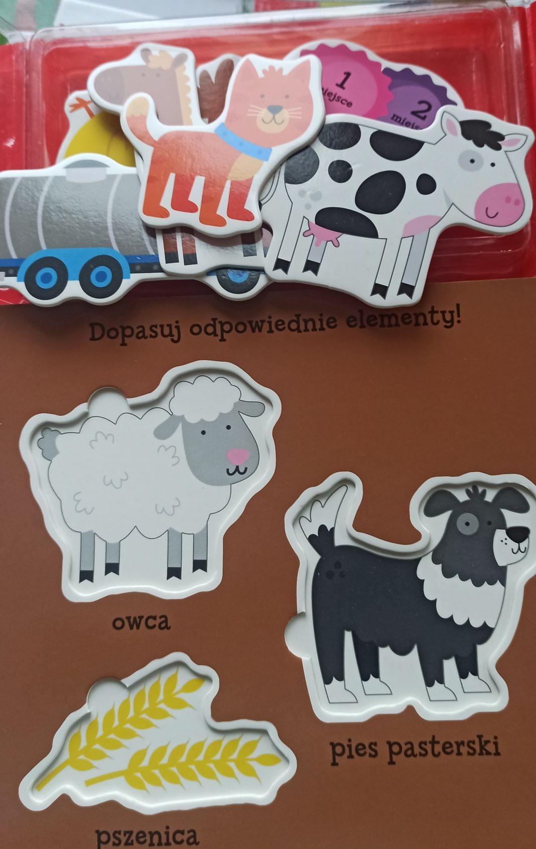 Sprzedam zestaw puzzli i książeczka dla 2-3 latka