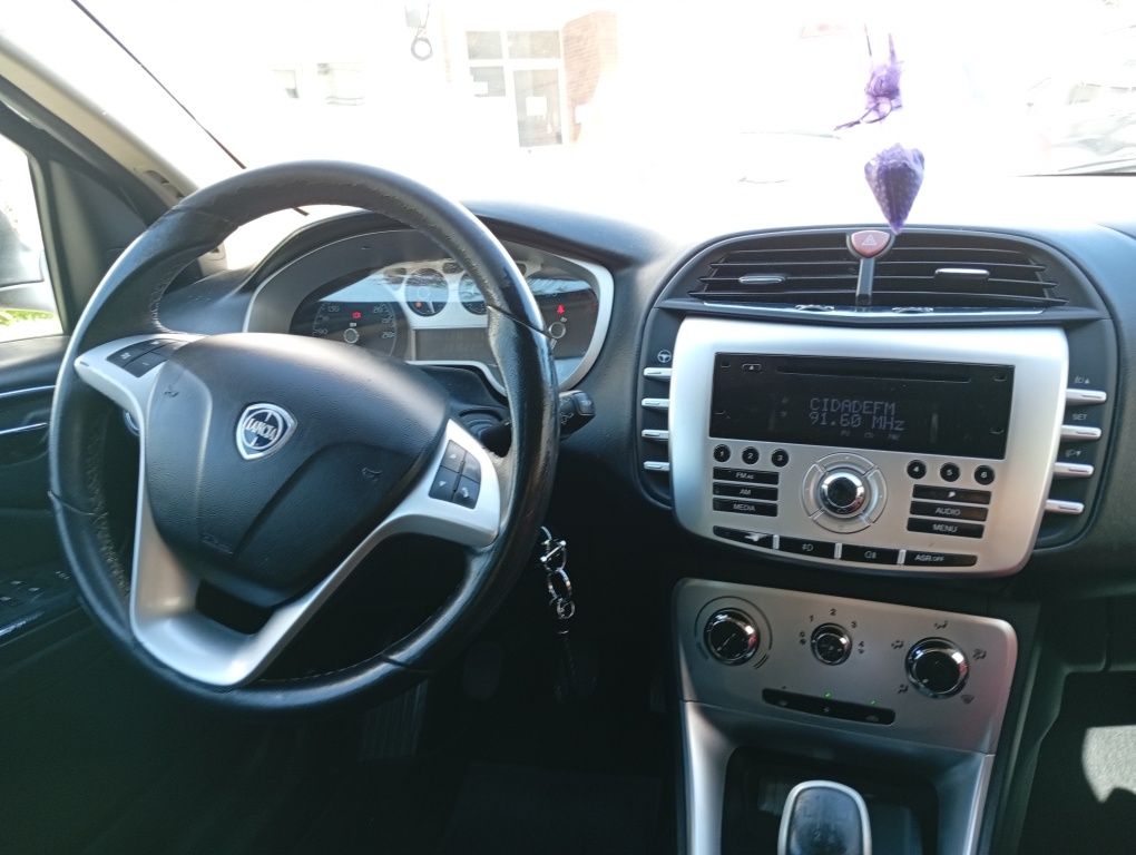 Boas vendo Lancia delta