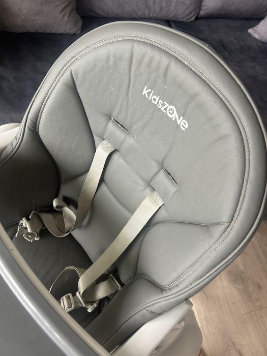 Krzeselko do karmienia KidsZone z funkcja spania
