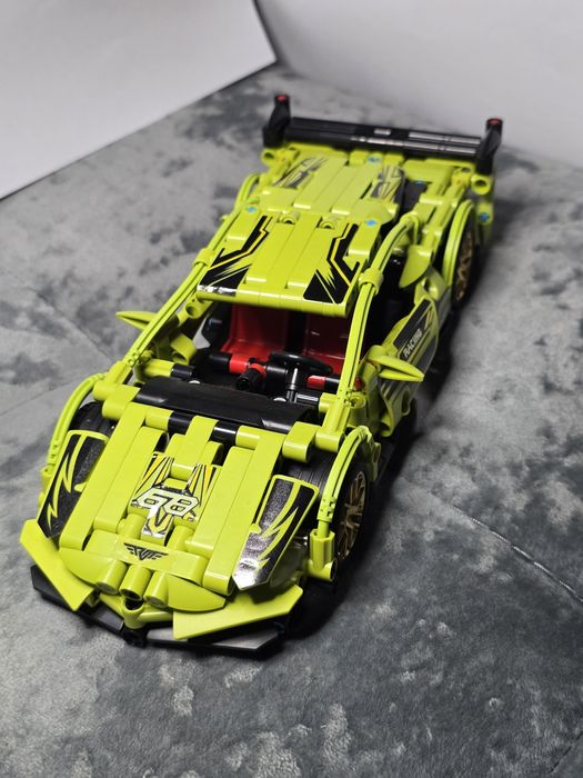 Зібрана модель конструктора McLaren (452 деталі) Technic-стиль, лайм