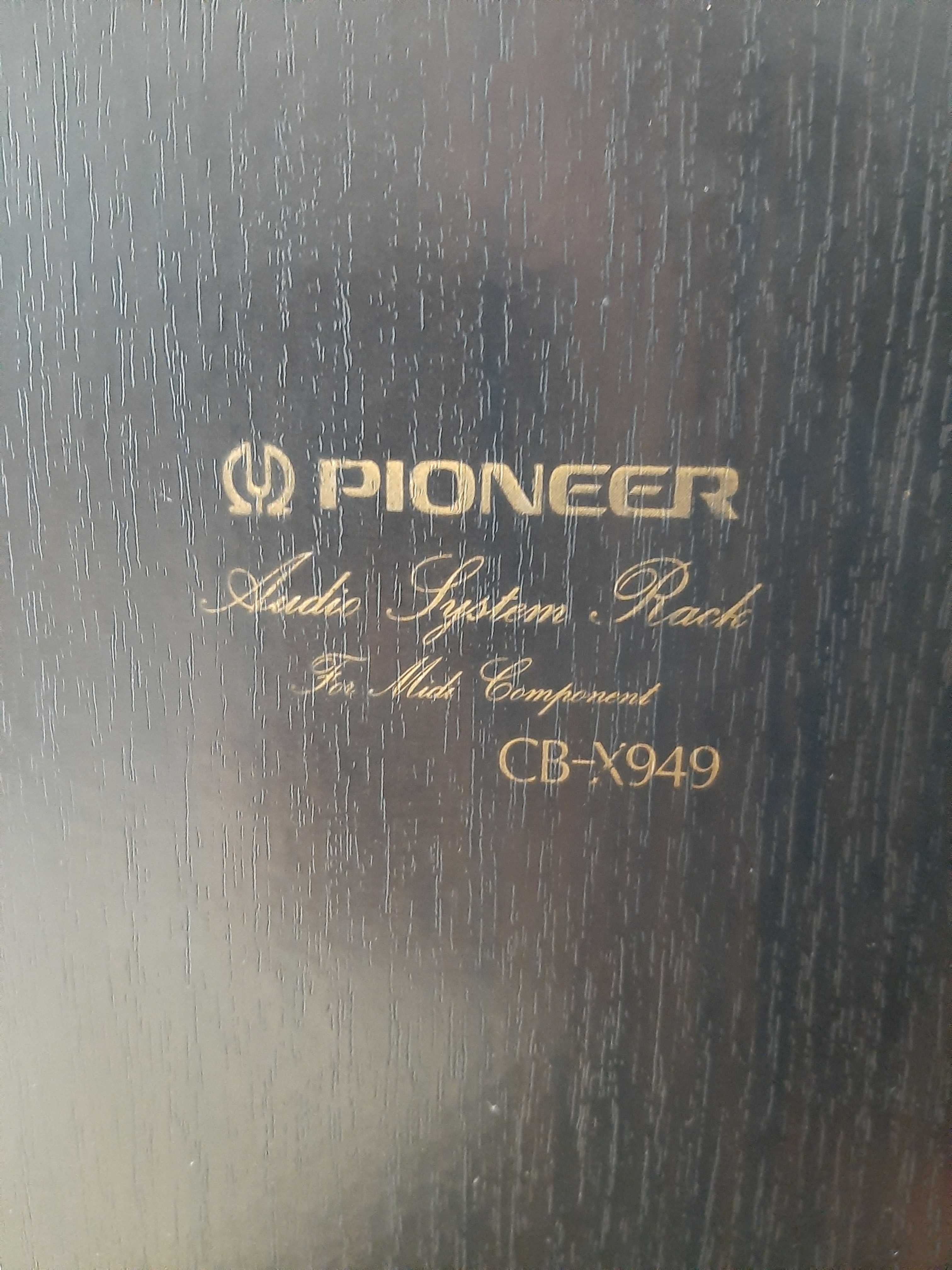 Móvel com aparelhagem e colunas Pioneer