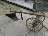 pług konny retro zabytowy