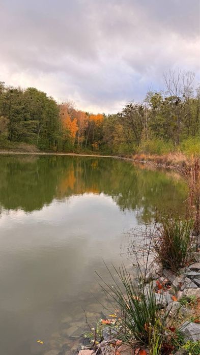 Продам земельний масив з озером!