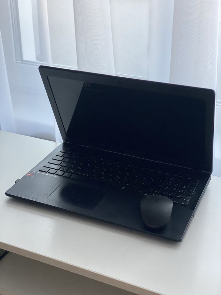 Ноутбук Asus amd a4 quad-core на запчастини