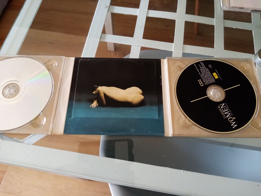 1 CDS Duplos, Clássical Women - The Best vocal  e Pavarotti forever