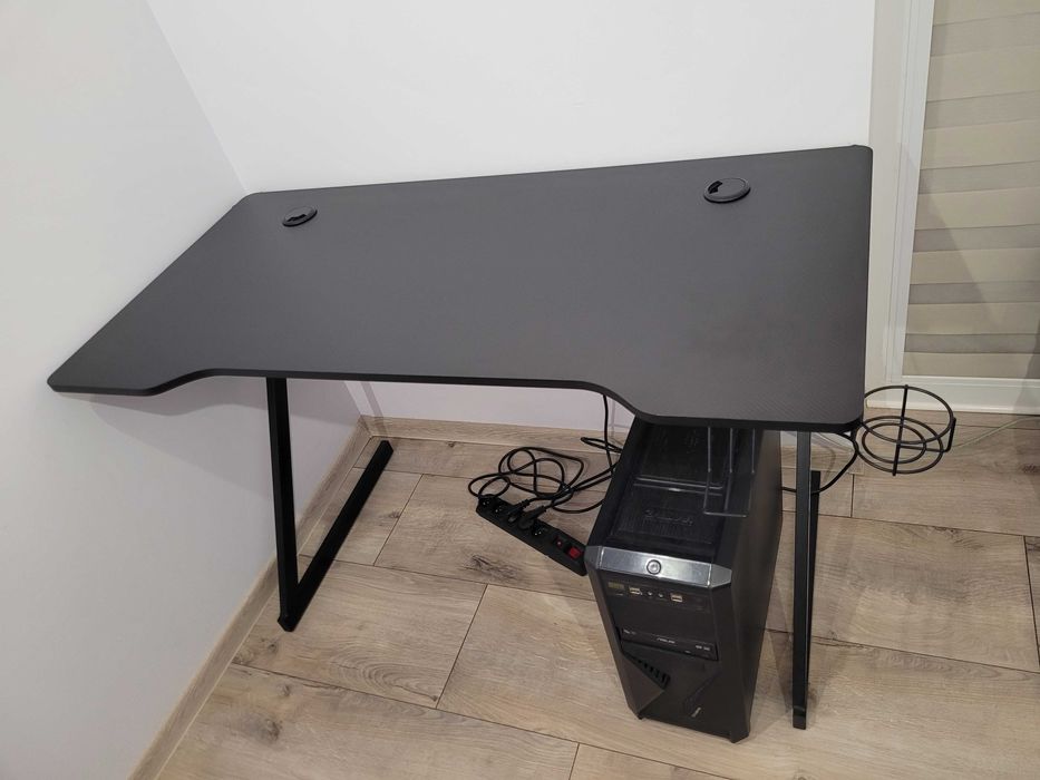 Biurko gamingowe jysk