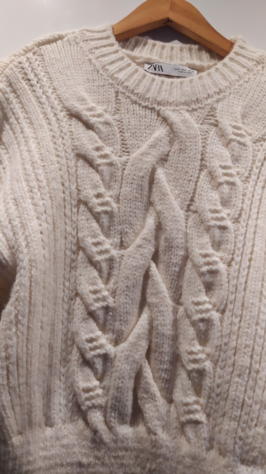 Sweter Zara 36 S gruby ciepły beżowy kremowy