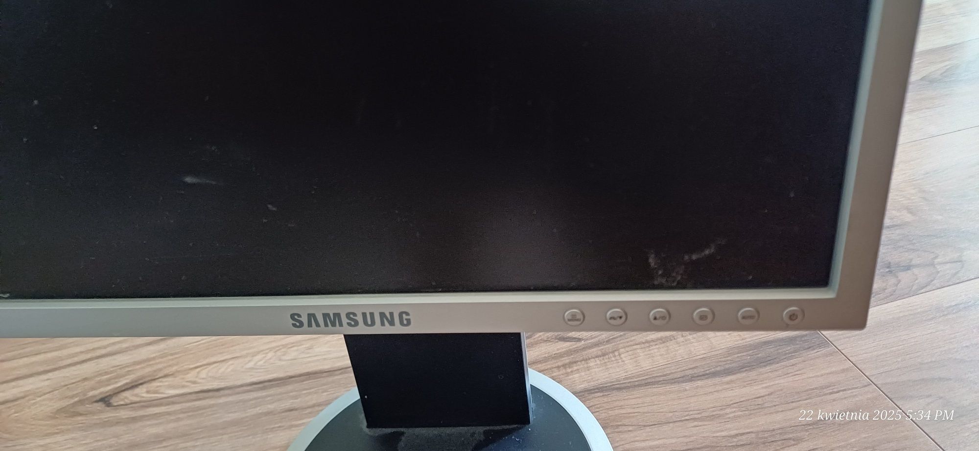 Monitor samsung       .