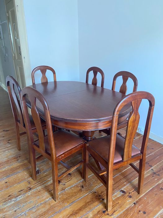 Mesa de Madeira Maciça Extensível + 6 cadeiras
