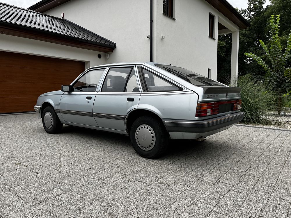 Opel Ascona 1.6 38 Lat 82 tys km super stan możliwa zamiana