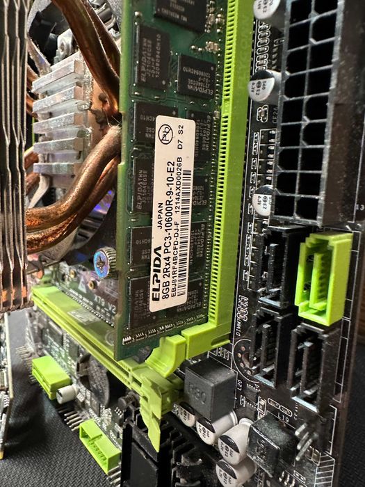 Комплект Kllisre X79 s2011 + Xeon 12 ядер E5-1650 v1 + 16GB + 90mm