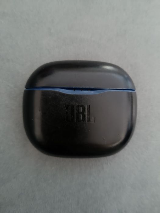 Słuchawki bezprzewodowe bluetooth JBL125TWS uszkodzone