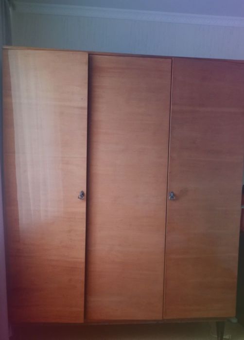 Шкаф ,гардероб, шафа