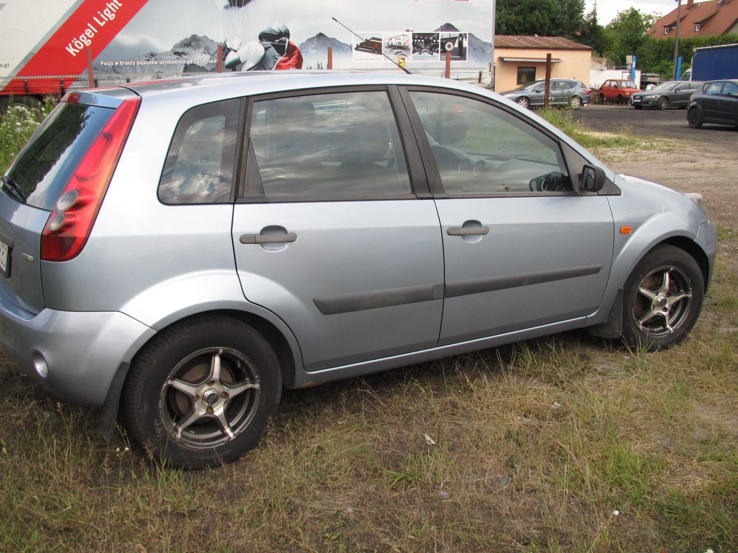 sprzedam dobre i pewne auto.