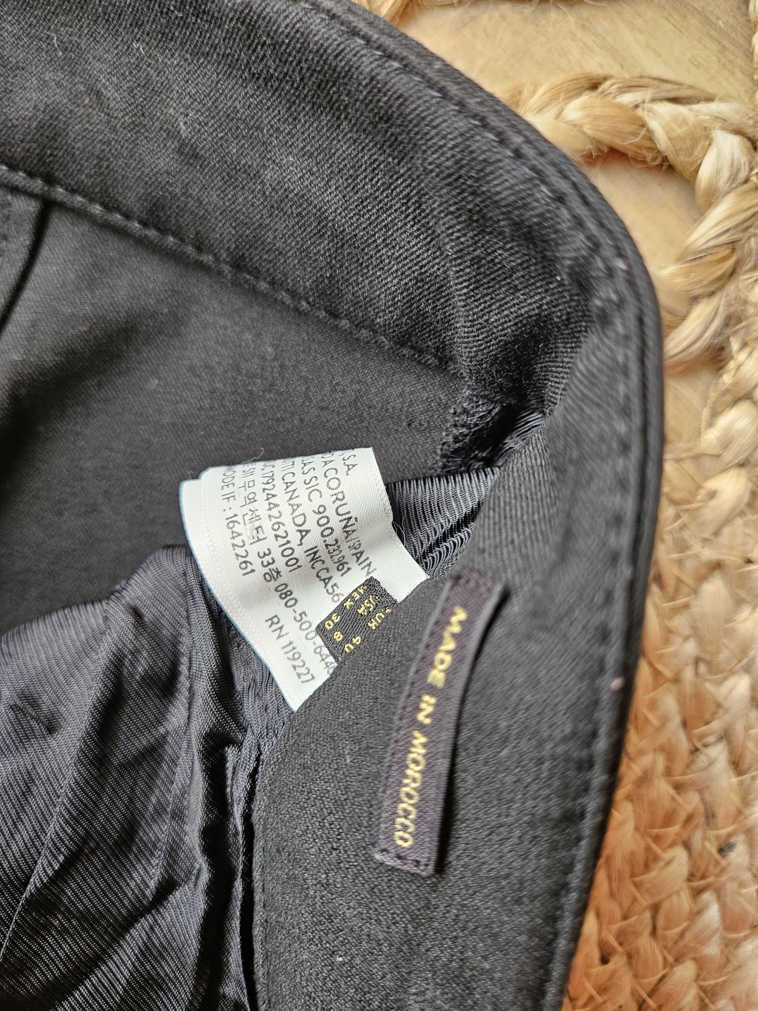 Czarne Proste Spodnie Damskie Massimo Dutti - Idealne do Eleganckich
