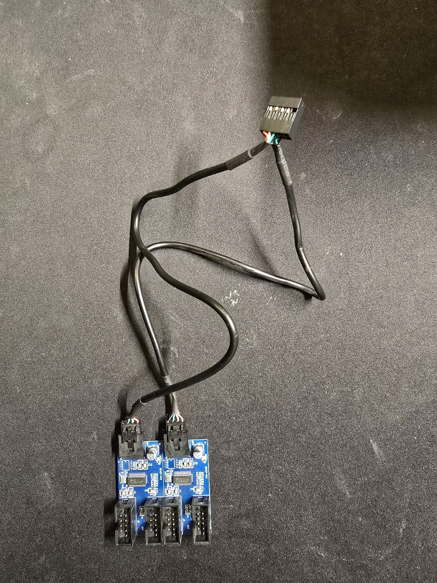 Rozdzielacz USB 9-Pin 1x Męski do 4x Żeńskie, Adapter USB 2.0 do Płyty