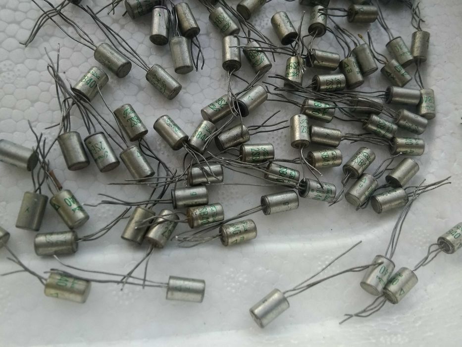 Транзистор биполярный Toshiba 2sb40
