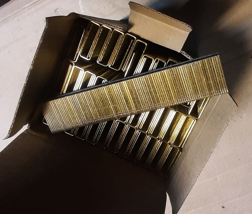 Скоби до пневмостеплера