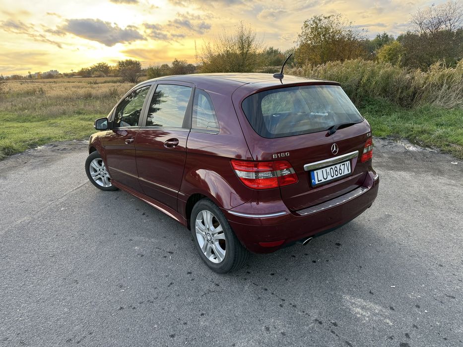 Mercedes B 2011 rok