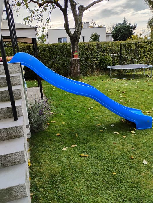 Zjeżdżalnia 4m, w dobrym stanie.