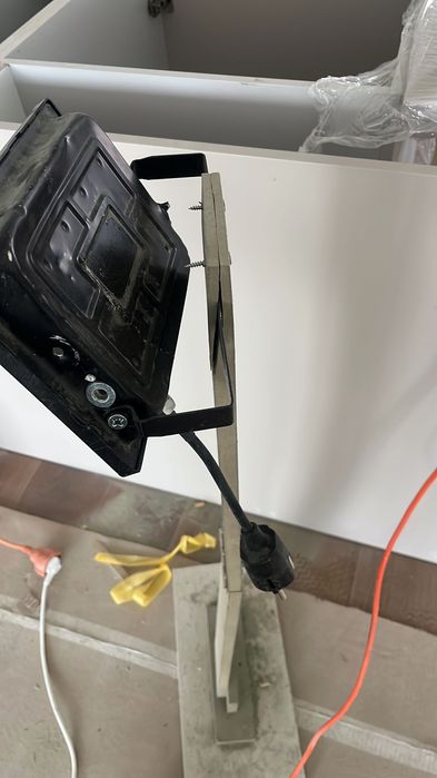 Colocação flutuante, rodapé e qualquer trabalho  carpintaria