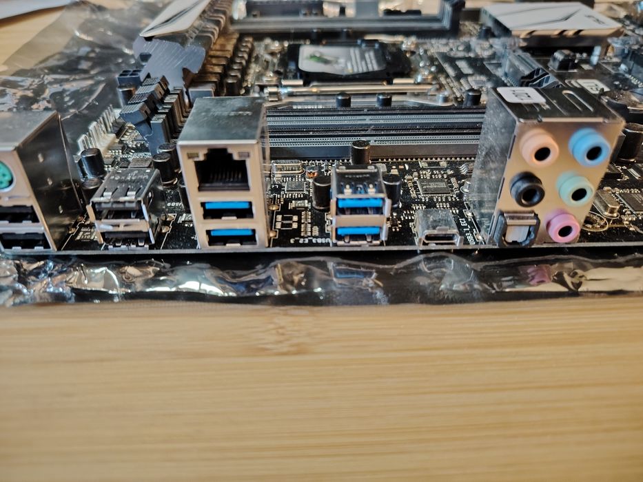 Asus X-99E материнска плата (LGA-2011) під Intel i7/Xeon E5