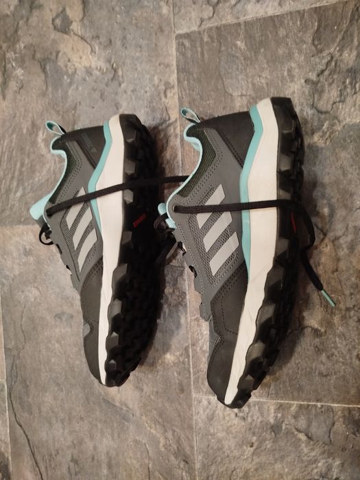 Buth damskie sportowe Adidas