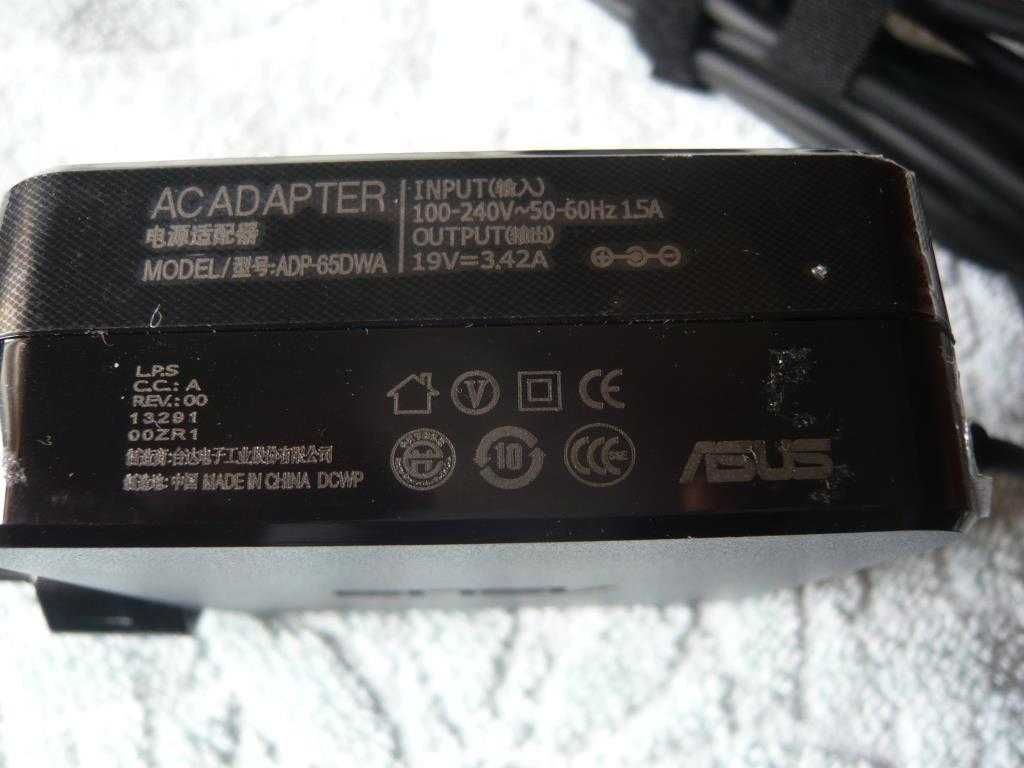 Carregador original Asus ADP-65DWA (19V 3,42A)