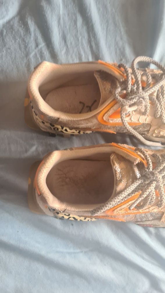 Vende se tenis EXE