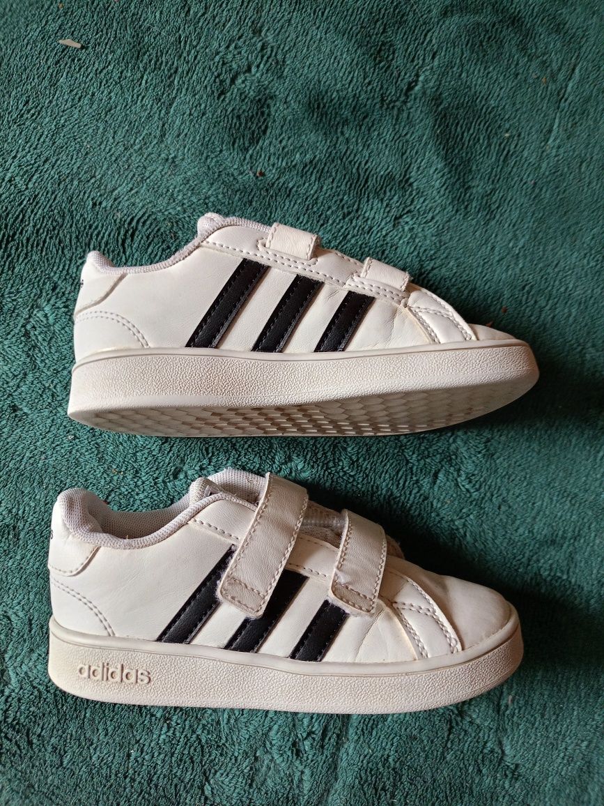 Adidasy wiosna r. 26,5