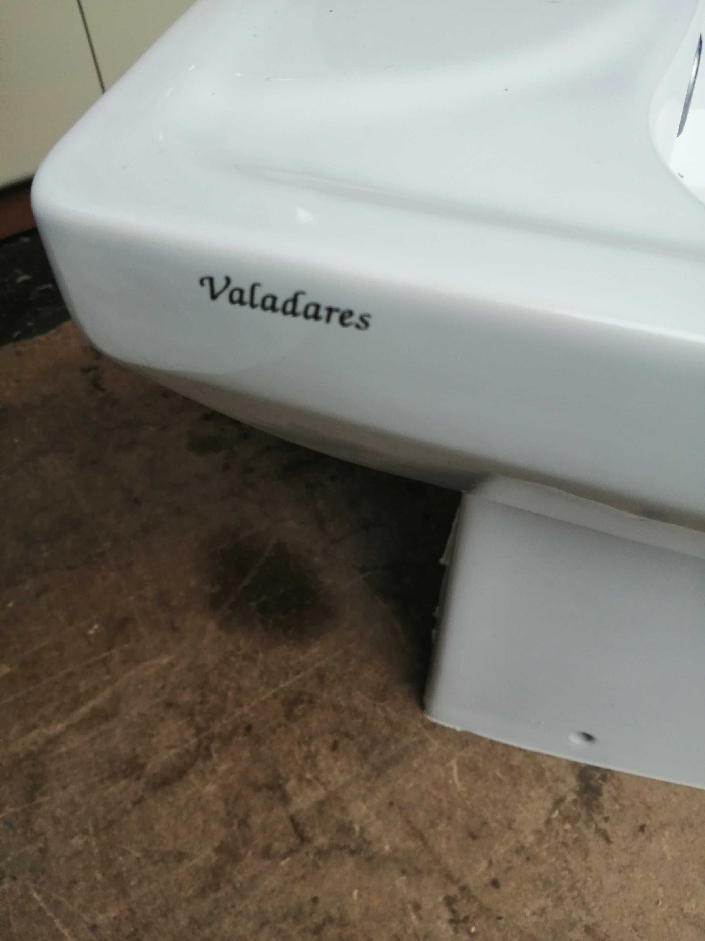 Bidé marca Valadares