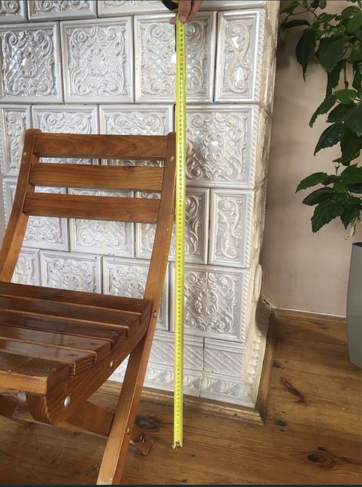 Розкладні деревяні крісла