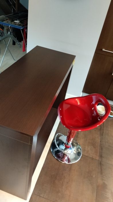 Wyspa kuchenna,barek z podświetleniem