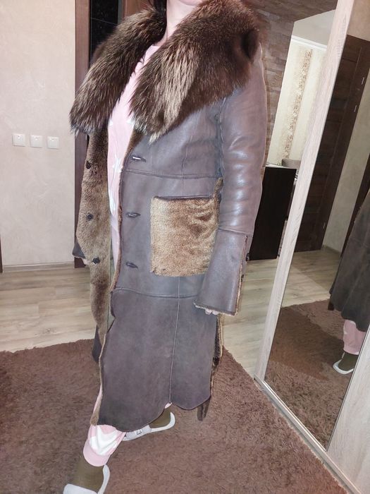 Натуральна  ,двостороння  жіноча  дубльонка.  Бельгія .